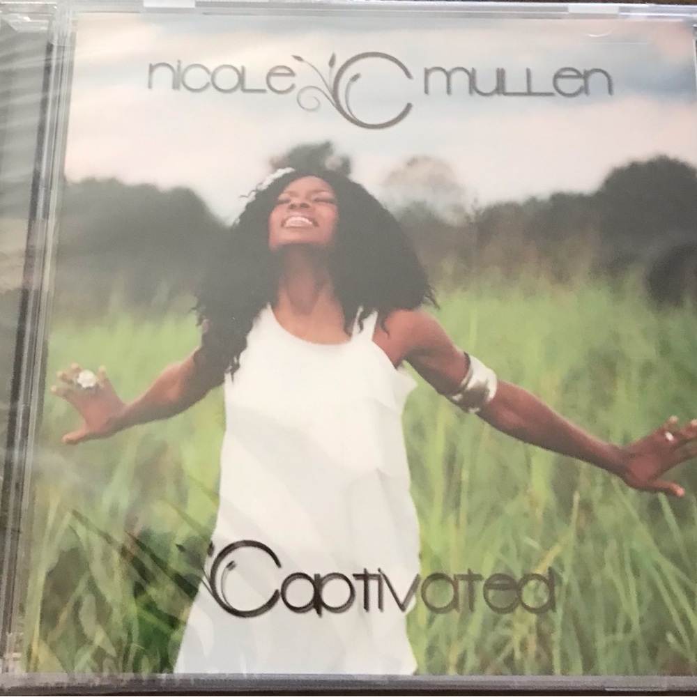 Nicole C. Mullen CD - Captivated